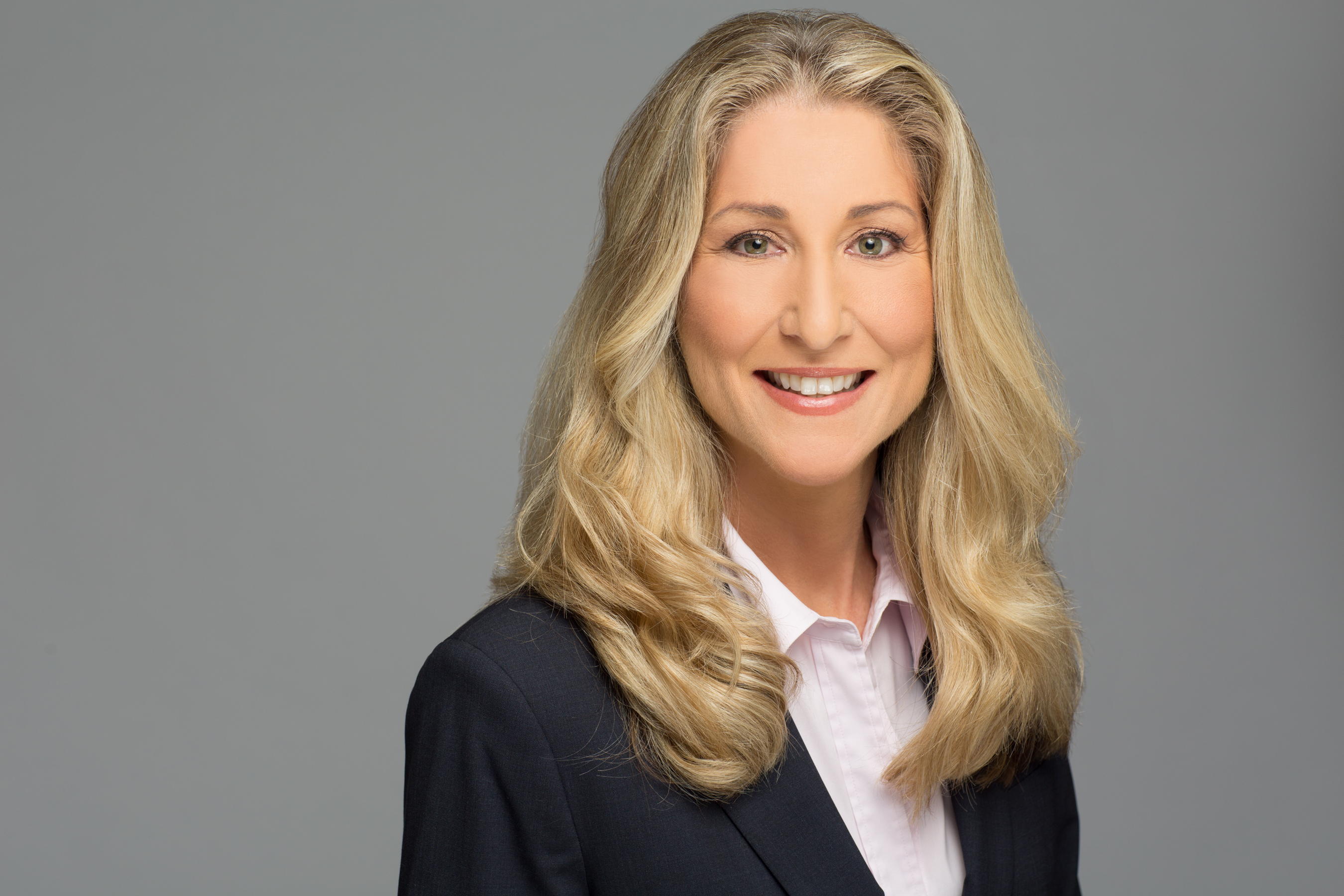 How Companies Thrive by Making You Obsessed, by Tiffani Bova