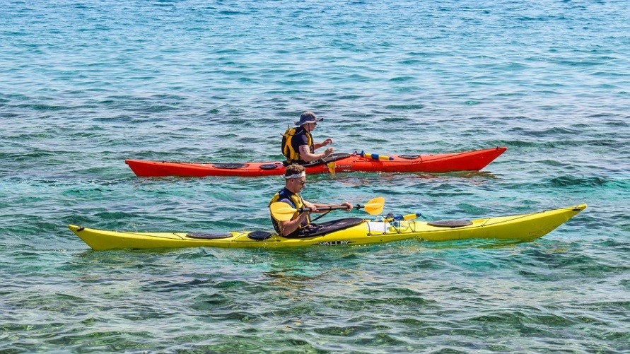 going kayaking to improve your health