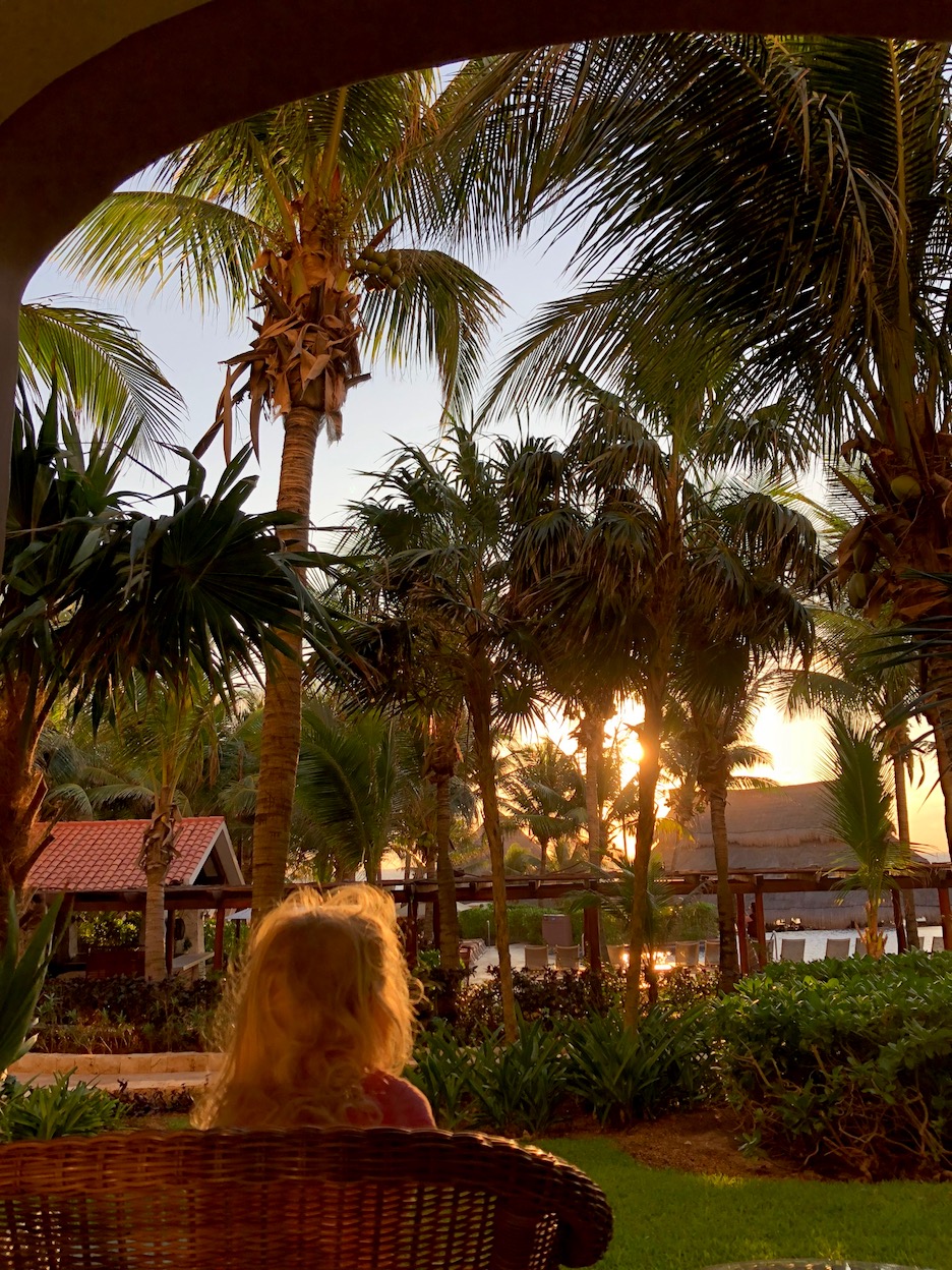 Sunrise in Cancun / Catherine Ryan Gregory