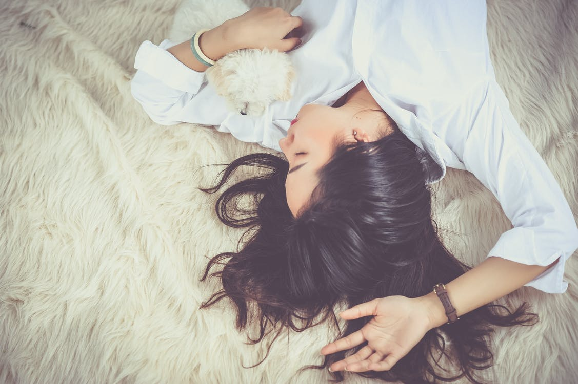 5 Ways Sleep Makes You Feel And Look Healthier Thrive Global