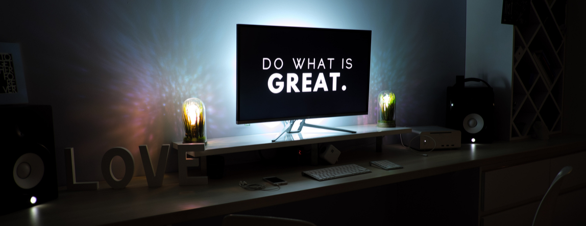 Computer reading "Do What's Great." Inspiration for Conscious Entrepreneurs.
