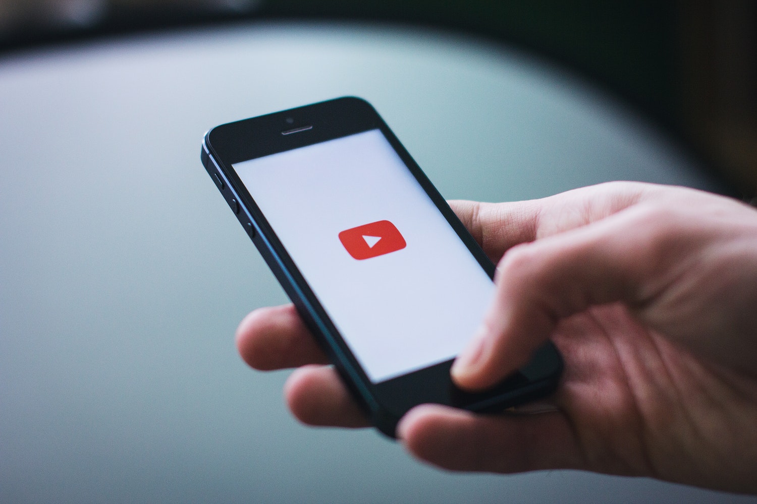 How to Maintain a Thriving YouTube Channel While Avoiding ‘Content Creator Burnout’