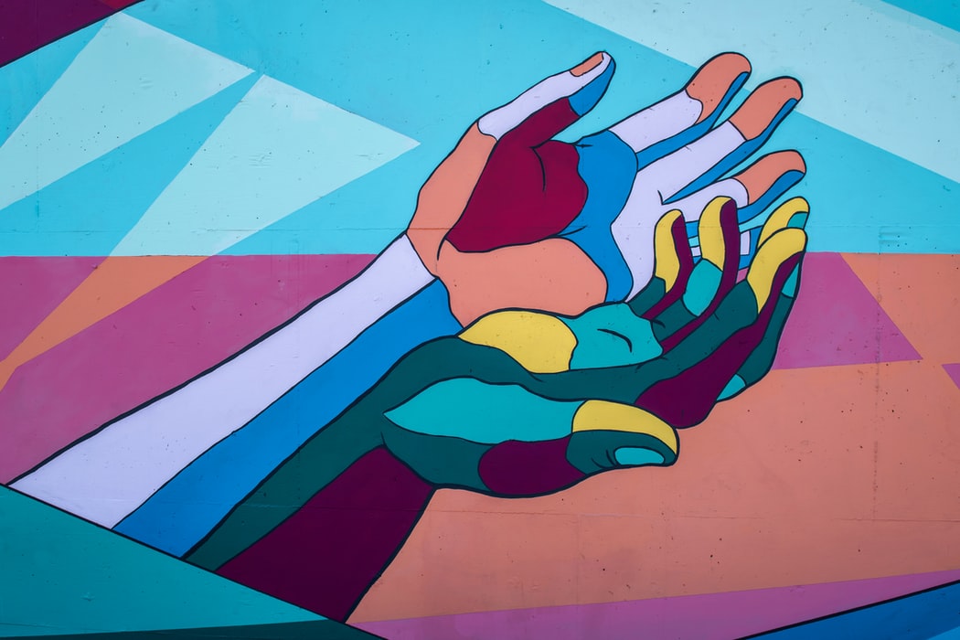 Raef Hamaed | Tim Mossholder Colorful Hands 2 of 3 / George Fox students Annabelle Wombacher, Jared Mar, Sierra Ratcliff and Benjamin Cahoon collaborated on the mural. / Article: https://www.orartswatch.org/painting-the-town-in-newberg/