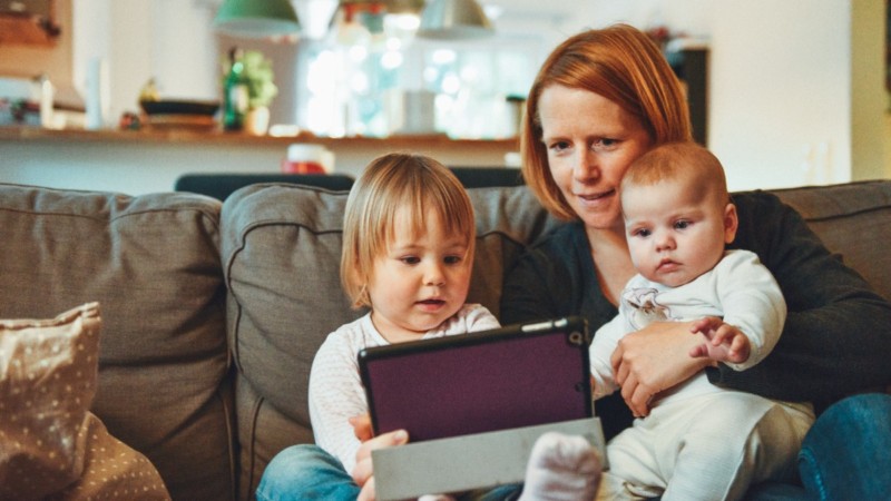 “Digital Childhoods” How Parents Can Help Kids Navigate Their
