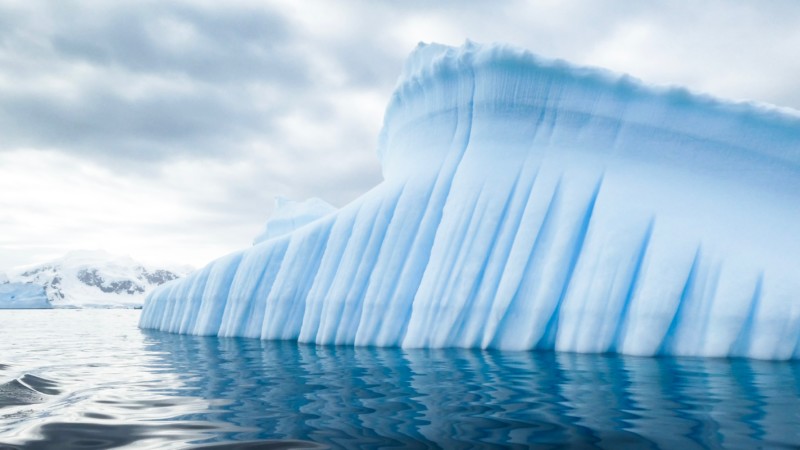 Iceberg in water photo by Derek Oyen