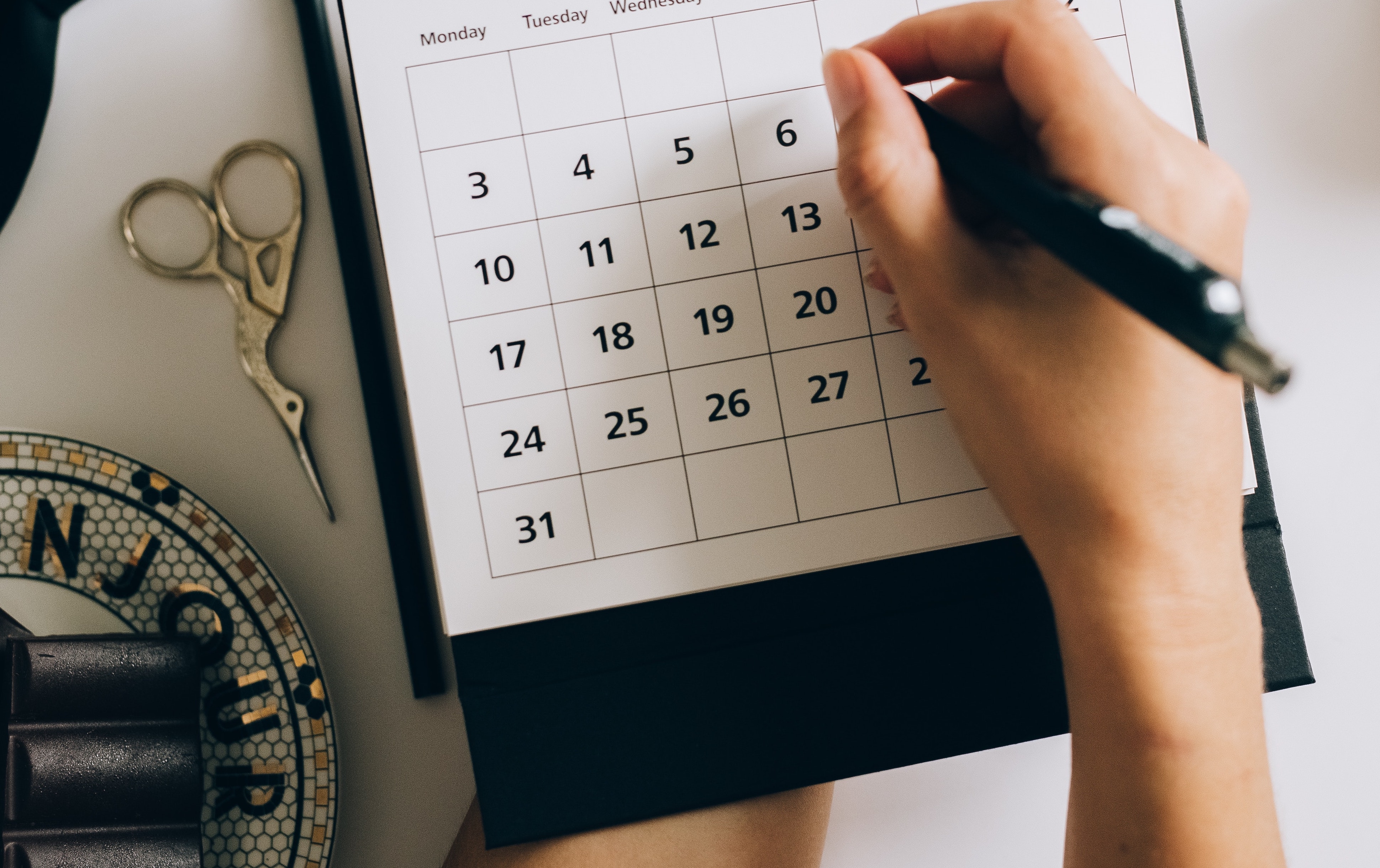 10 Calendar Hacks for Maximum Productivity Thrive Global