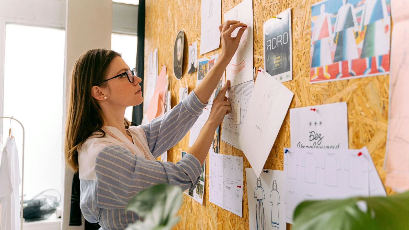 6 Steps to Create Your Vision Board (& the Neuroscience on Why They Work)