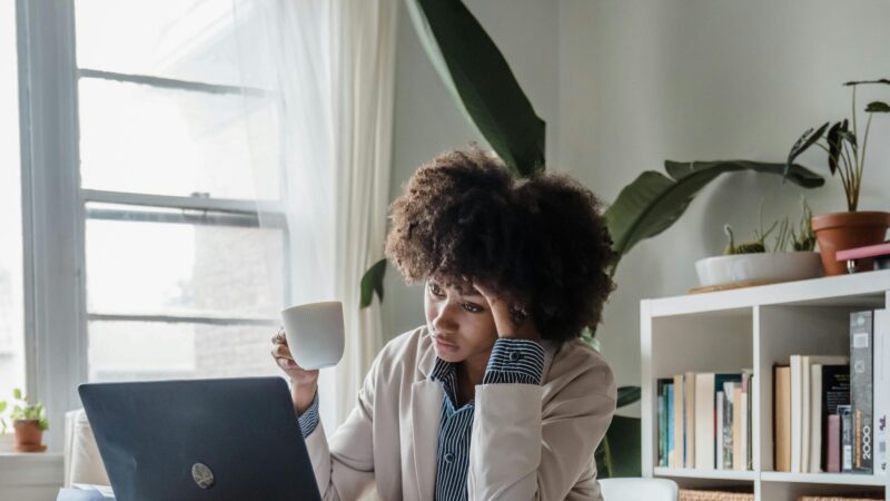 5 Red Flags of Burnout Culture in Your Workplace – And How to Manage It